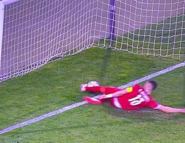 Ronaldo a părăsit nervos terenul după ce nu i-a fost validat un gol la meciul Serbia – Portugalia. Arbitrul a recunoscut că a greşit - VIDEO