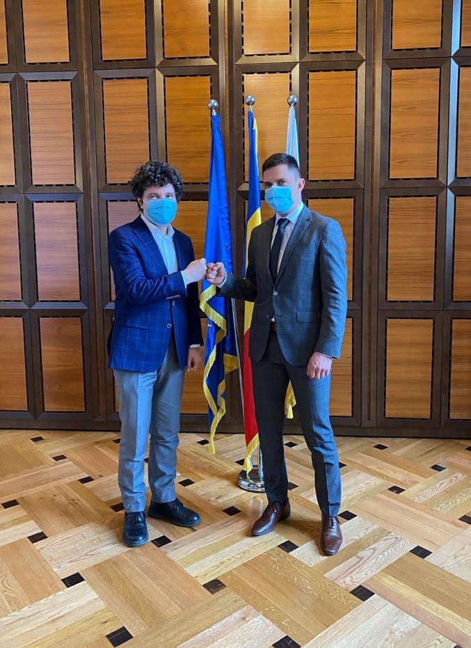 Ministrul Novak s-a întâlnit cu primarul Nicuşor Dan. Cei doi au discutat despre situaţia Patinoarului “Mihai Flamaropol”
