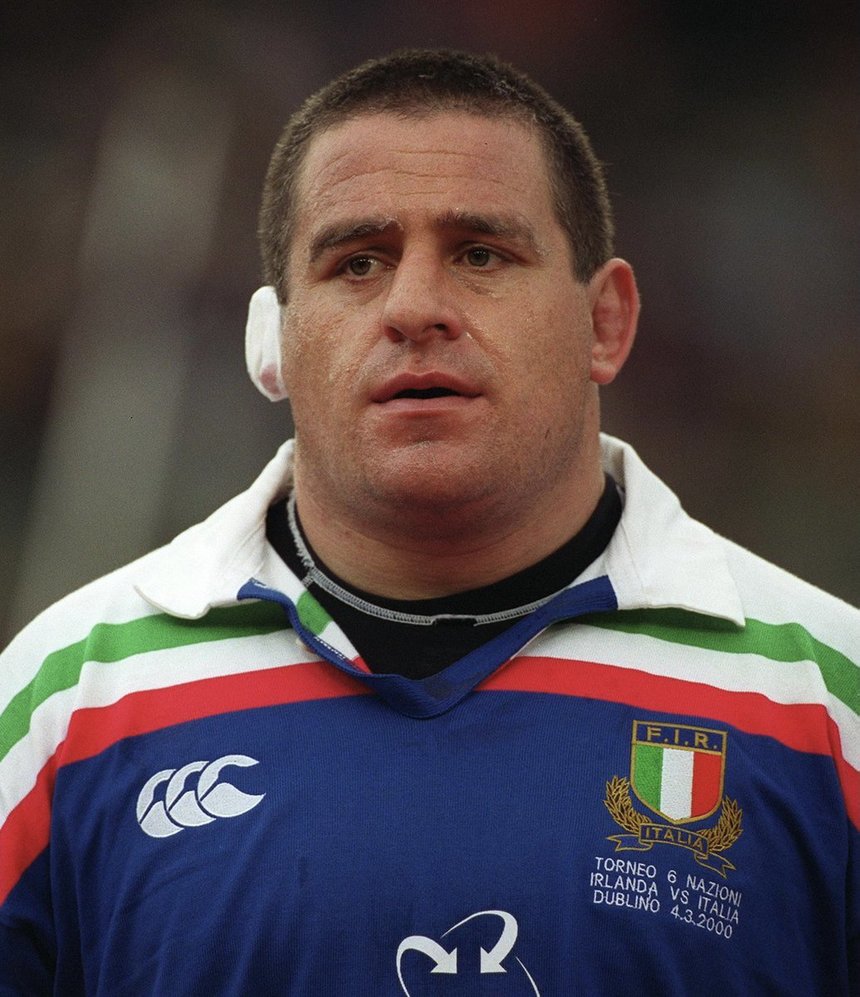 Massimo Cuttitta, fost antrenor în staff-ul României şi rugbist cu 70 de meciuri în naţionala Italiei, a murit de Covid-19, la vârsta de 54 de ani