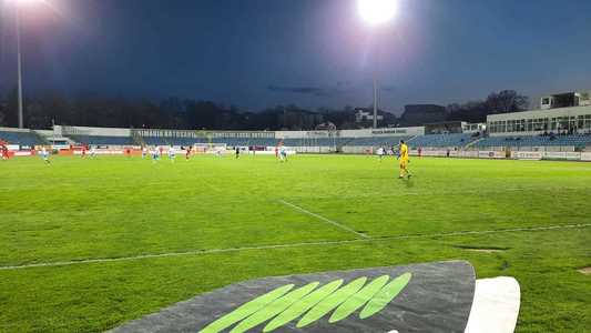 FC Botoşani - Universitatea Craiova, scor 1-1, în Liga I. Pe final au fost eliminaţi doi jucători