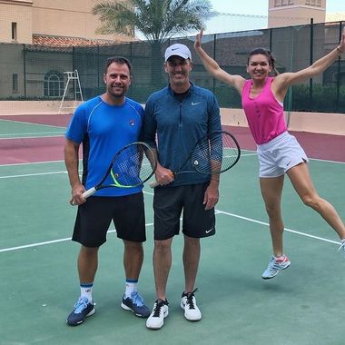 Simona Halep a încetat colaborarea cu antrenorul Artemon Apostu-Efremov