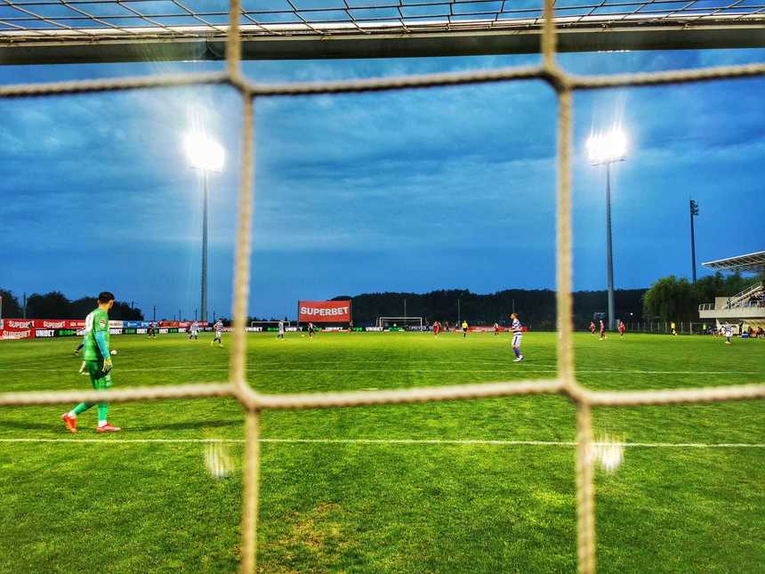 FC Rapid - ASU Politehnica Timişoara, scor 1-0, în Liga 2. Oaspeţii au jucat în inferioritate numerică din minutul 17