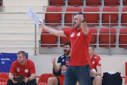 Schimb de ştafetă la naţionala de volei masculin în aceeaşi zi; Sergiu Stancu, noul antrenor