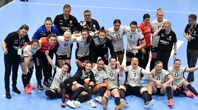 CSM Bucureşti, victorie cu ”U” Cluj şi obţine matematic titlul naţional al sezonului la handbal feminin