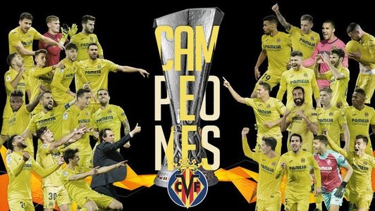 Căpitanul echipei Villarreal, Raul Albiol, a primit trofeul Ligii Europa de la preşedintele UEFA, Aleksandr Ceferin