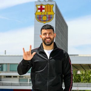 Sergio Aguero a semnat pe două sezoane cu FC Barcelona