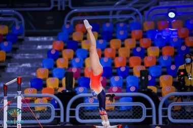Larisa Iordache, medalie de bronz la paralele, la Cupa Mondială Challenge de la Cairo