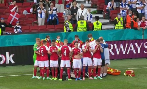 UEFA: Meciul Danemarca – Finlanda se reia la ora 21.30