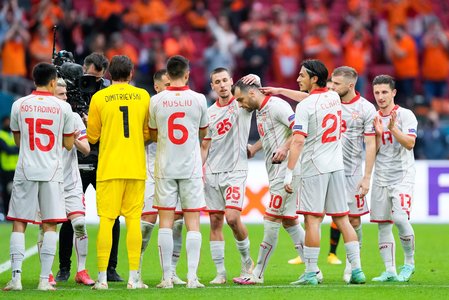 Goran Pandev a jucat ultimul meci pentru Macedonia de Nord. El a părăsit terenul în lacrimi, în aplauzele coechipierilor săi şi ale jucătorilor olandezi
