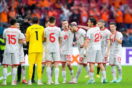 Goran Pandev a jucat ultimul meci pentru Macedonia de Nord. El a părăsit terenul în lacrimi, în aplauzele coechipierilor săi şi ale jucătorilor olandezi