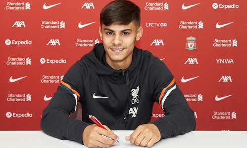 Oakley Cannonier, copilul de mingi care a ajutat Liverpool să se califice în finala Ligii Campionilor din 2019, a semnat primul lui contract de jucător profesionist