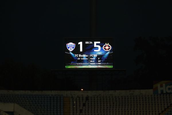 FCSB a învins AS FC Buzău, scor 5-1, într-un meci amical. La partidă au asistat aproximativ 1.000 de spectatori - FOTO-