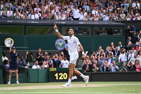 Djokovici a câştigat a treia oară consecutiv turneul de la Wimbledon, al 20-lea său trofeu de grand slam