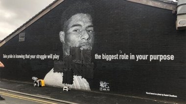 O pictură murală care îl reprezenta pe Marcus Rashford a fost vandalizată după ce jucătorul a ratat o lovitură de departajare în finala Euro-2020