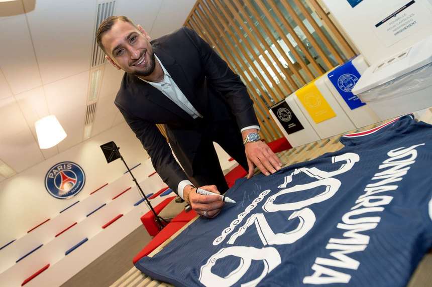 Portarul Gianluigi Donnarumma a semnat cu PSG până în 2026