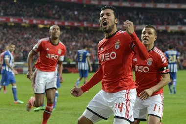 Argentinianul Ezequiel Garay se retrage din activitatea fotbalistică