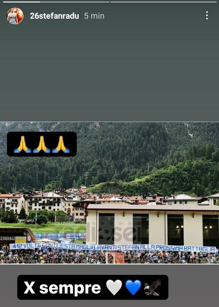 Banner cu mesaj măgulitor al fanilor echipei Lazio la adresa lui Ştefan Radu