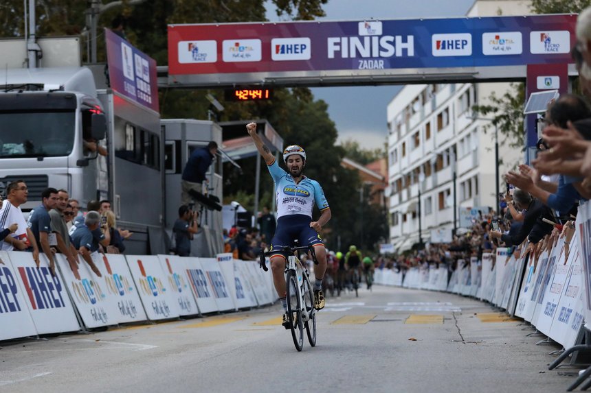 Eduard Grosu nu a încheiat cursa de ciclism pe şosea de la JO. Ecuadorianul Carapaz, campion olimpic