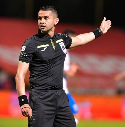 Iulian Călin arbitrează meciul FC U Craiova - Dinamo