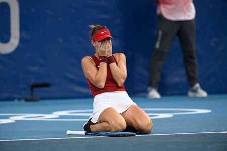 JO, tenis: Belinda Bencic a câştigat titlul olimpic la simplu feminin / Sportiva elveţiană are şansa să obţină aurul şi la dublu