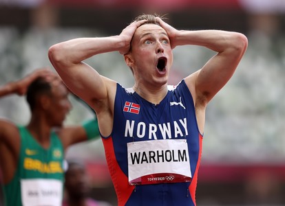 Norvegianul Karsten Warholm, campion olimpic la 400 metri garduri, cu record mondial