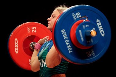 Prima medaliată olimpică a Turkmenistanului a primit un apartament, o maşină de lux şi  50.000 de dolari