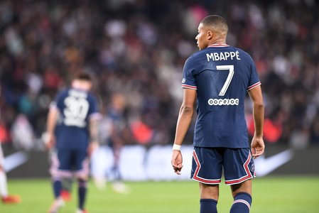 Ligue 1: Cu Messi, Neymar şi Mbappe pe teren, PSG a învins cu 2-1 Lyon / Parizienii au revenit de la 0-1. Ultimul gol, marcat în minutul 90+3