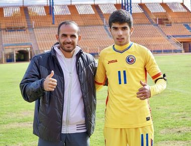 Arman Karamyan: România are prima şansă, mai ales că joacă pe teren propriu. Vreau să remarc şi stilul lui Mirel Rădoi, e un antrenor care îmi place