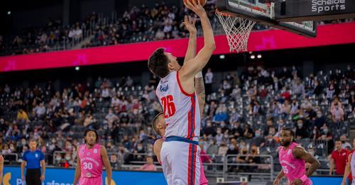 CSM Oradea - Legia Varşovia, scor 66-76, în primul meci din grupa H a FIBA Europe Cup