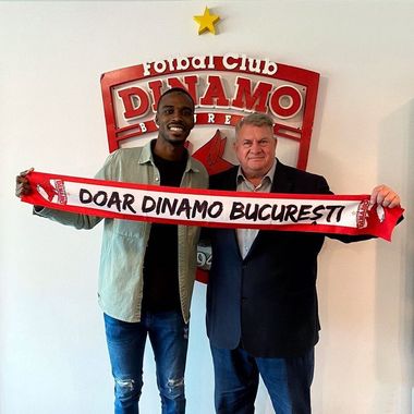 Mijlocaşul Michel Espinosa, la Dinamo Bucureşti