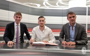 Alexis Saelemaekers şi-a prelungit contractul cu AC Milan