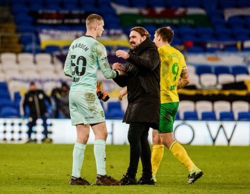 Portarul echipei Norwich are cancer la testicule. El are doar 20 de ani