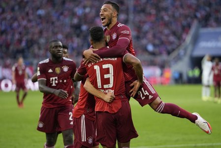 Bundesliga: Victorii pentru primele trei clasate