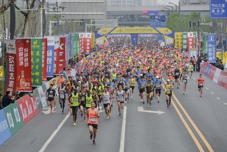 Covid-19: Cu aproape 100 de zile înainte de JO de la Beijing, maratonul de la Wuhan a fost amânat