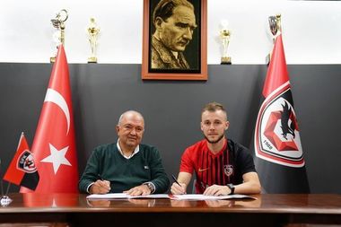 Alexandru Maxim şi-a prelungit contractul cu Gaziantep