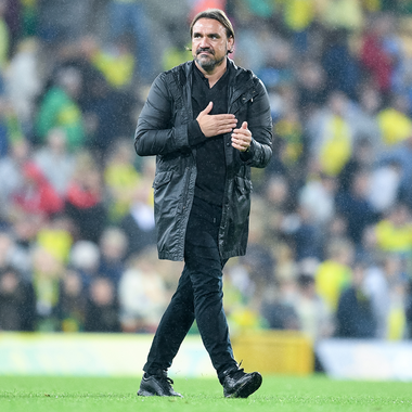 Norwich a câştigat primul meci din acest sezon al Premier League, dar antrenorul Daniel Farke a fost demis