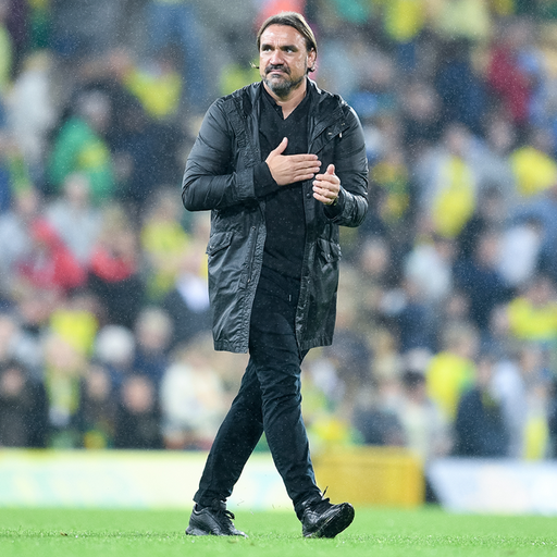 Norwich a câştigat primul meci din acest sezon al Premier League, dar antrenorul Daniel Farke a fost demis