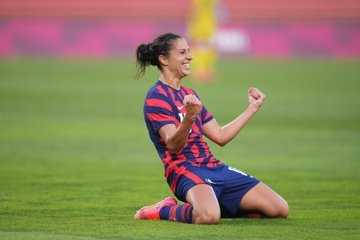 Jucătoarea americană de fotbal Carli Lloyd se retrage din activitate la 39 de ani