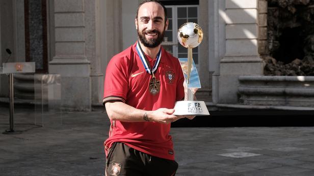Futsal: Legenda portughezilor Ricardinho se retrage din echipa naţională