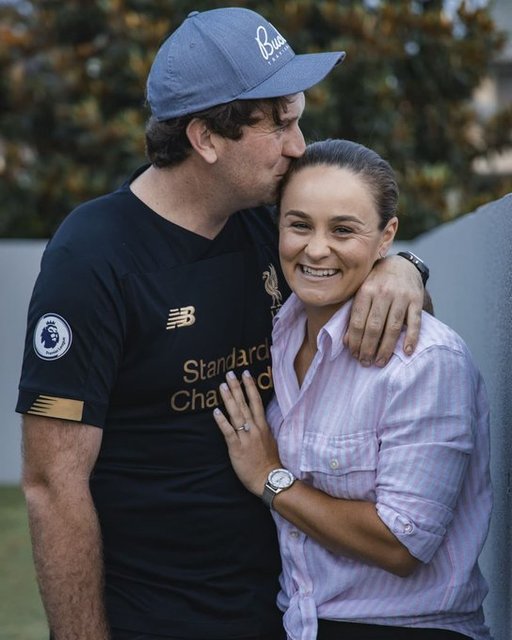 Ashleigh Barty a anunţat că se va căsători, iar Simona Halep a felicitat-o