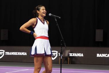 Emma Răducanu îi mulţumeşte lui Hamilton pentru sfatul pe care i l-a dat după triumful de la US Open. Britanica a jucat duminică un demonstrativ cu Gabriela Ruse