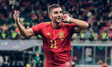 Ferran Torres, la Barcelona pentru a semna contractul cu echipa catalană