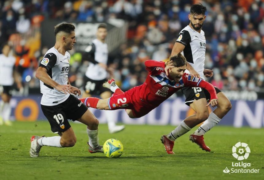 Ultimul meci din marile campionate în 2021: Valencia – Espanol, scor 1-2. Gazdele au condus cu 1-0, oaspeţii au marcat pe final