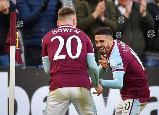 West Ham a câştigat cu 2-0 restanţa cu Norwich City, în Premier League