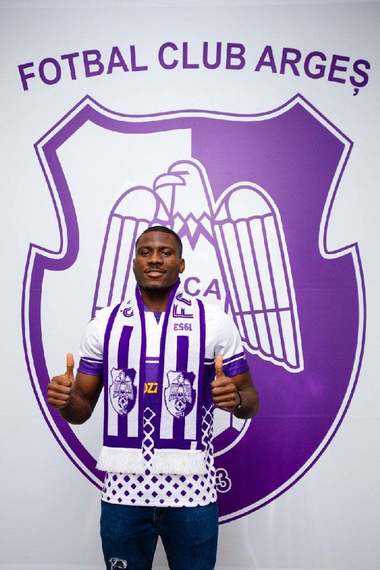 FC Argeş a transferat un atacant liberian de 21 de ani