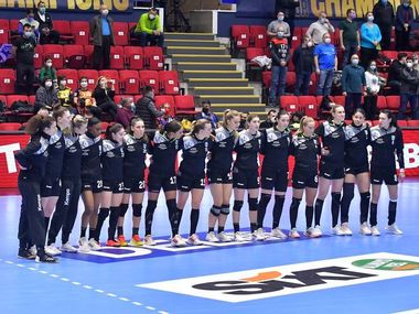 Numeroase cazuri de Covid-19 în lotul CSM Bucureşti; meciul cu Rostov se amână