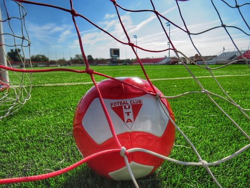 UTA - Dinamo, scor 0-0, în Liga I. Dinamoviştii au avut doi jucători eliminaţi, unul în minutul 42 şi celălalt, în minutul 78