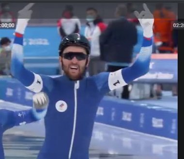 Patinatorul rus Daniil Aldoşkin şi-a fluturat degetele mijlocii după semifinala cu SUA, apoi a cerut ieratre