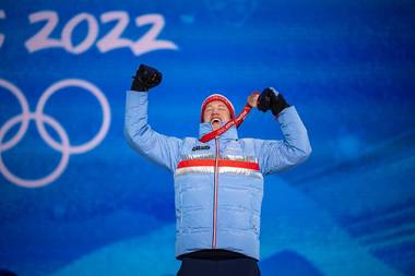 Novergianul Johannes Boe, imperial la Beijing. El a obţinut un al patrulea titlu olimpic la biatlon şi l-a egalat pe legendarul Ole Einar Bjørndalen