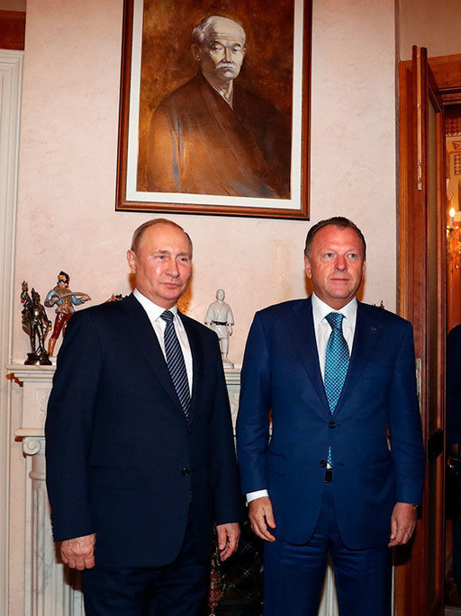 Federaţia Internaţională de Judo a suspendat statutul lui Vladimir Putin de preşedinte de onoare şi ambasador al forului condus de Marisu Vizer